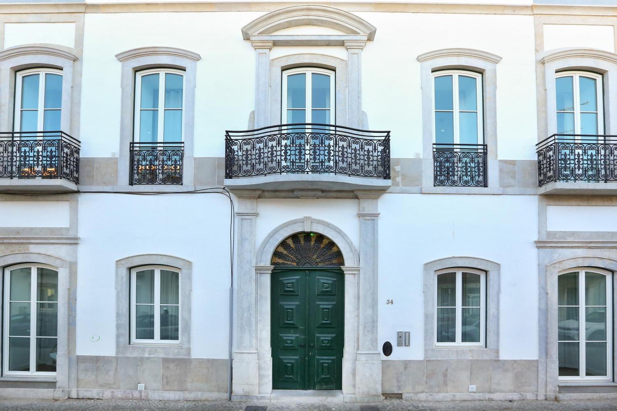 Zen & Tan Apartment Faro Bagian luar foto